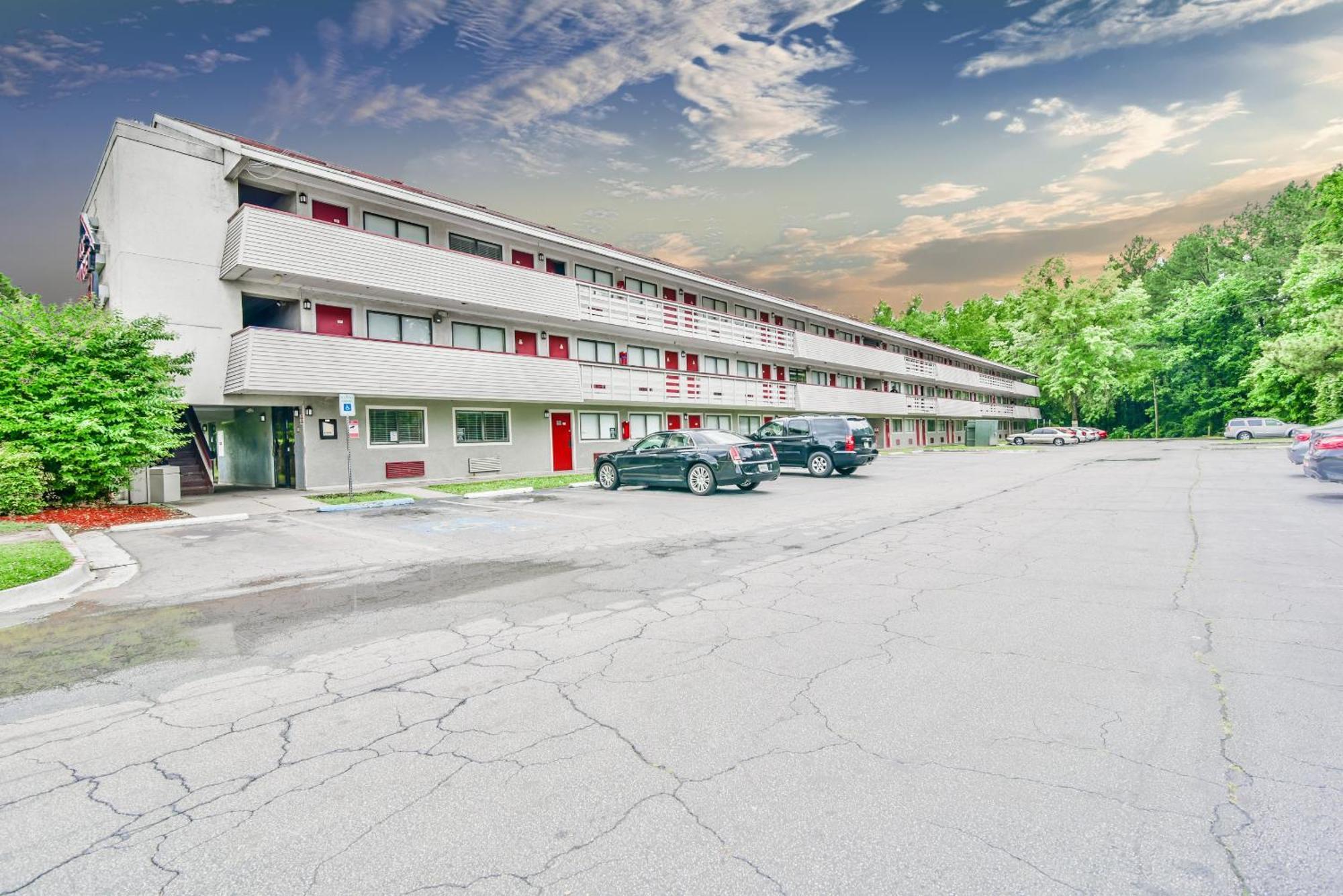 Economy Hotel Atlanta Lodge West 外观 照片